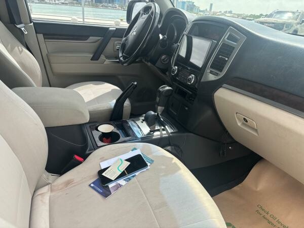 MITSUBISHI PAJERO 2017 - 5