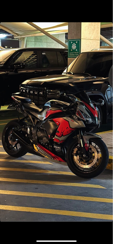 Honda CBR1000RR - 1