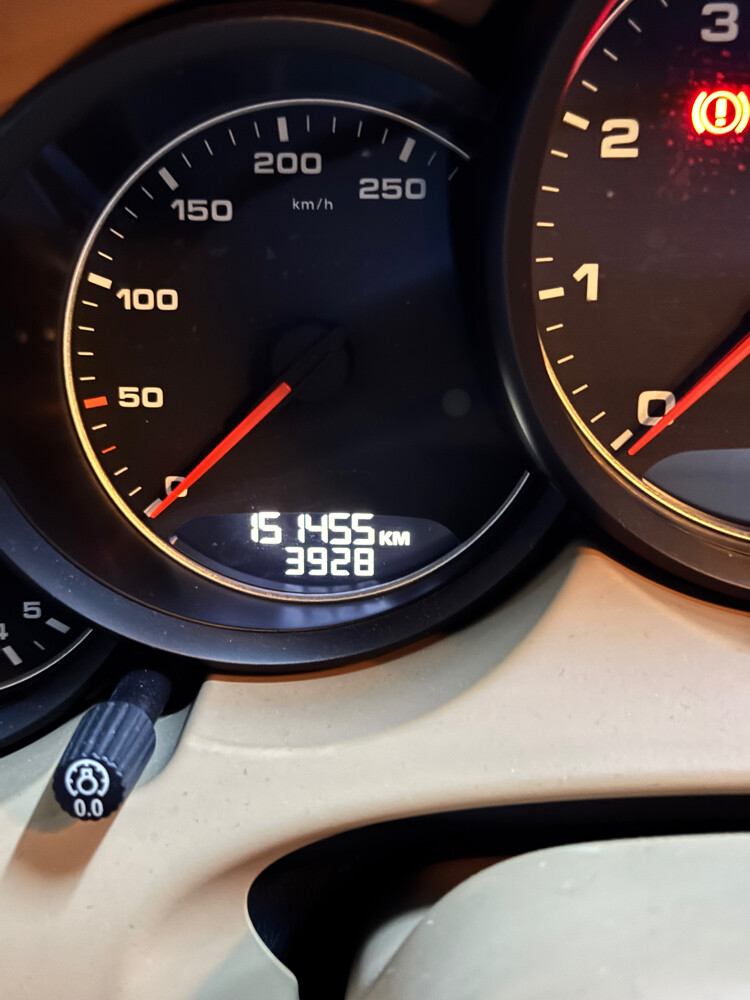 (Urgent Sale!) Porsche Cayenne 2016 - 2