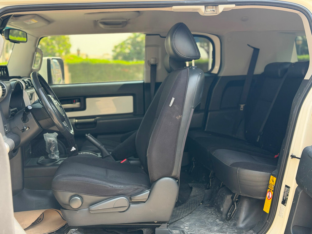 Toyota FJ Cruiser - 10