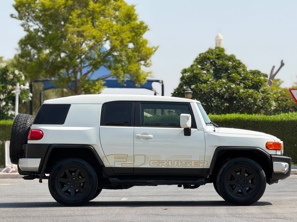 Toyota FJ Cruiser - 8