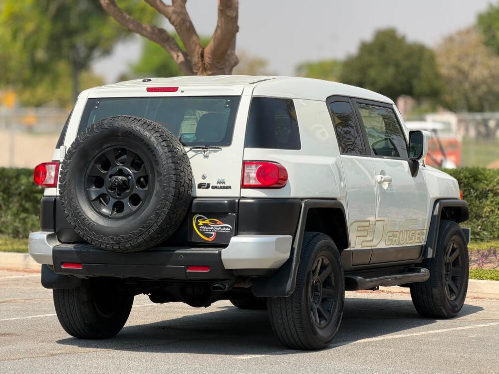 Toyota FJ Cruiser - 4
