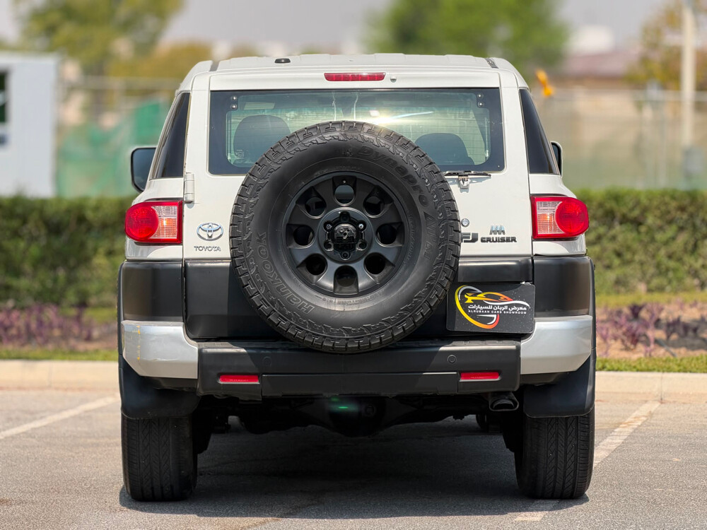 Toyota FJ Cruiser - 5