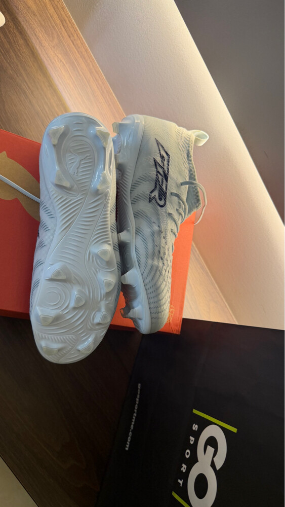 PUMA Football shoes, kids size 37.5 - 3