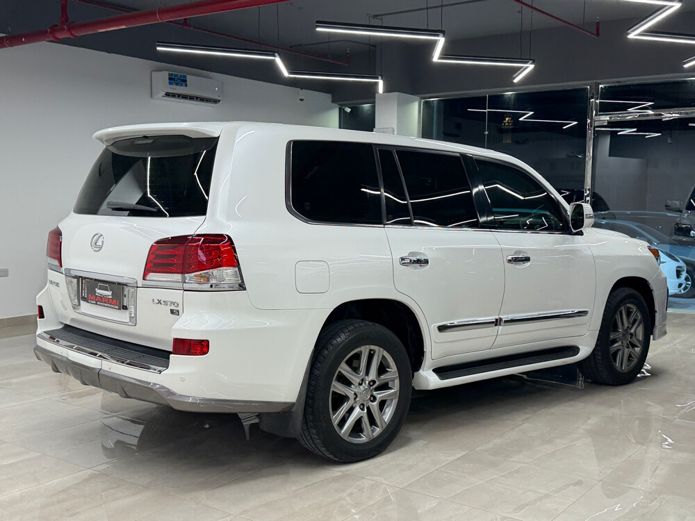 Lexus LX570 - 5