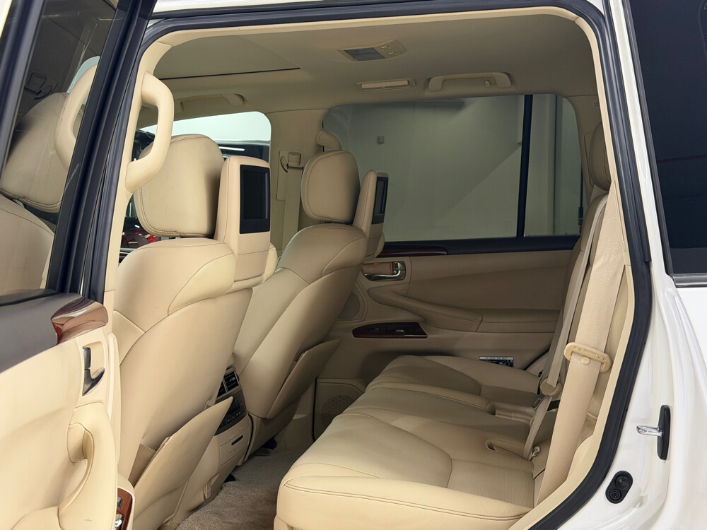 Lexus LX570 - 9