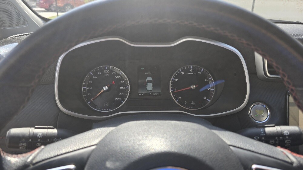 MG ZS - 1