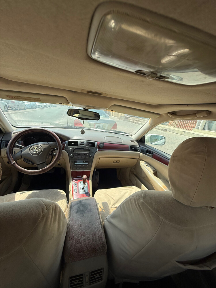 لكزس اي اس 300 - 10