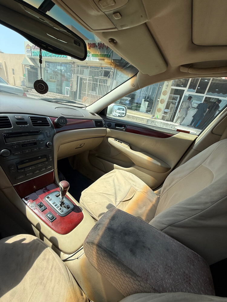لكزس اي اس 300 - 12