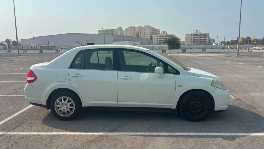 Nissan Tida 2006 model - 2