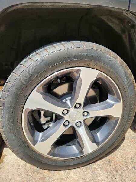 Jeep Grand Cherokee 2023 - 11