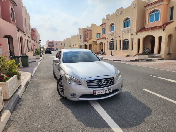 Infiniti M37 2012 - 1