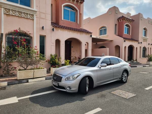 Infiniti M37 2012 - 2