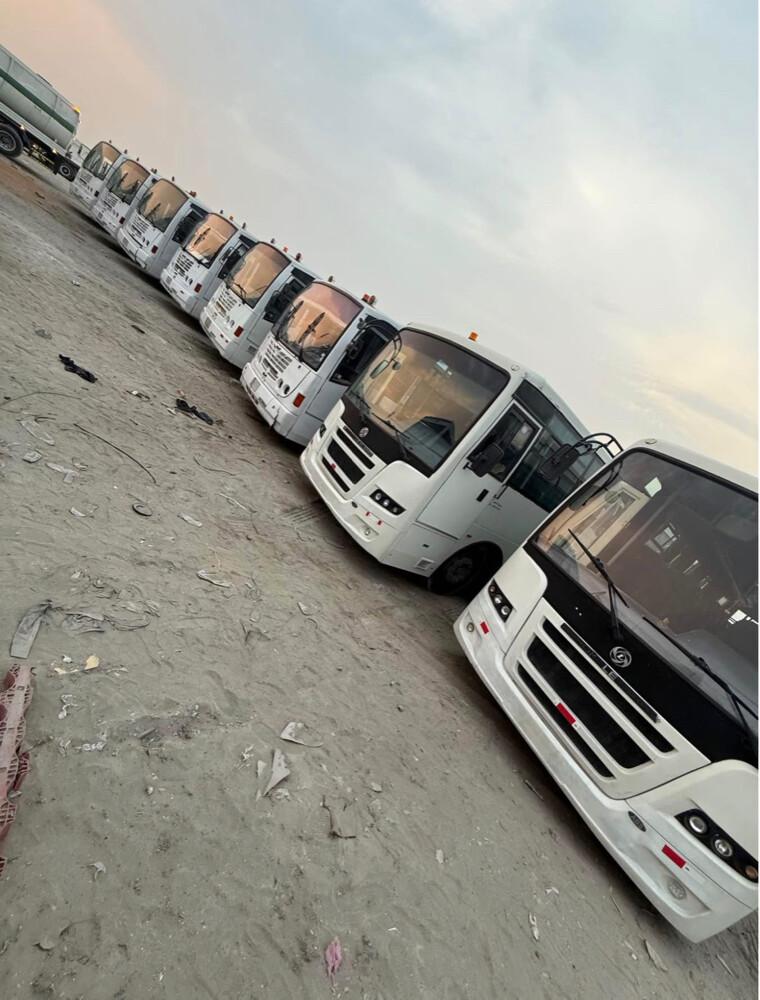 rental buss 77400830 - 1