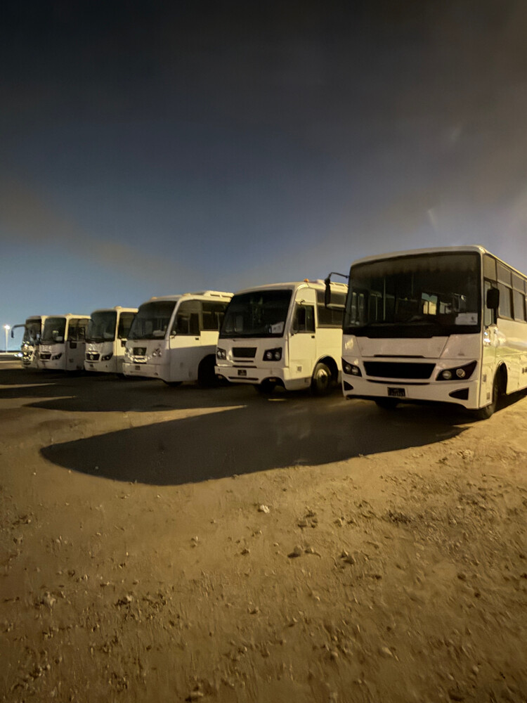 rental buss 77400830 - 2