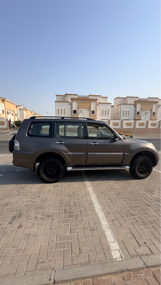 Mitsubishi Pajero 3.5 L 2014 - 6