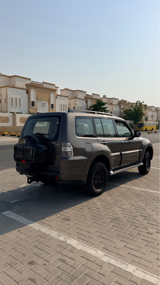 Mitsubishi Pajero 3.5 L 2014 - 2