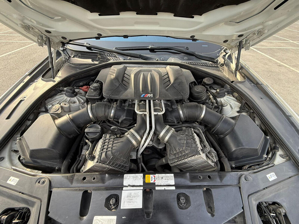 BMW M5 F10 2013 v8 - 7