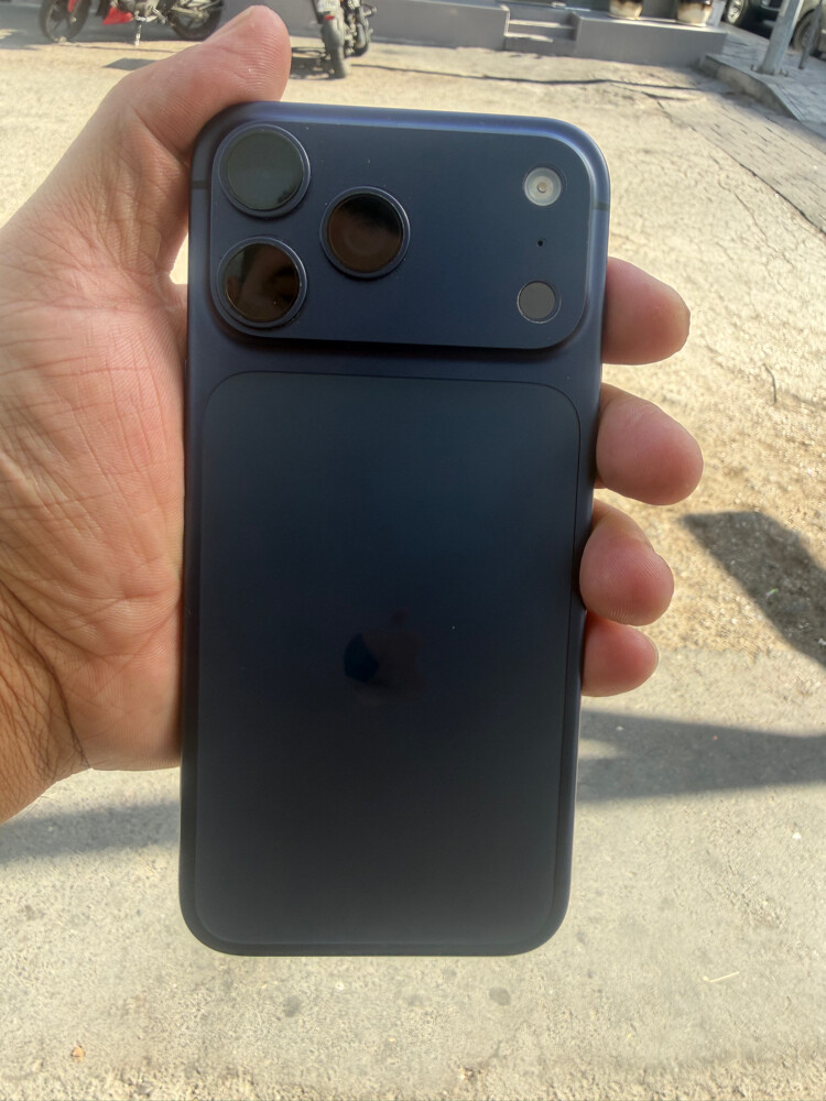 iPhone 17pro max - 2