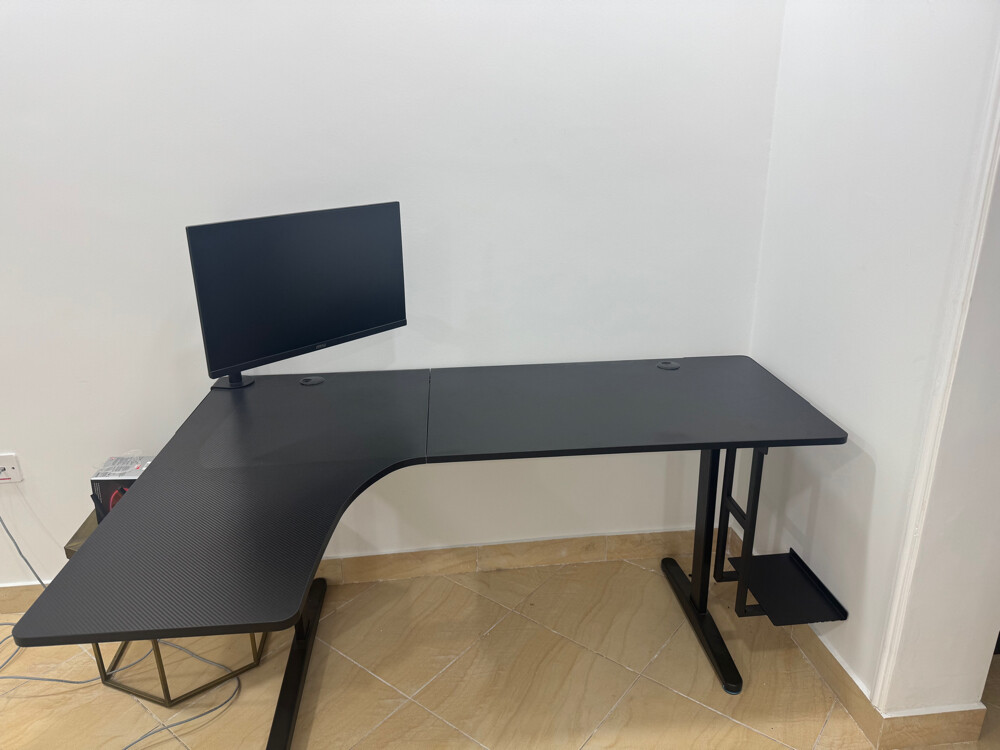 gaming desk - 1