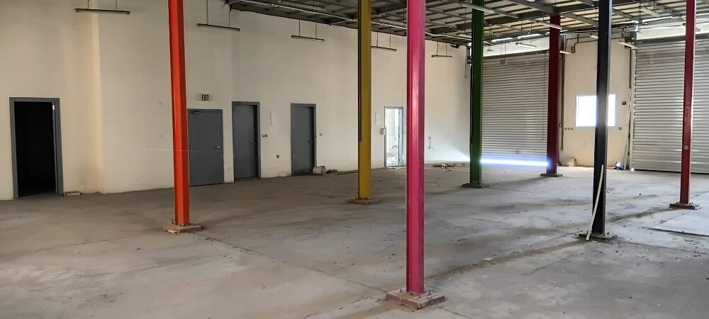 Warehouse & Offices for Rent - 4