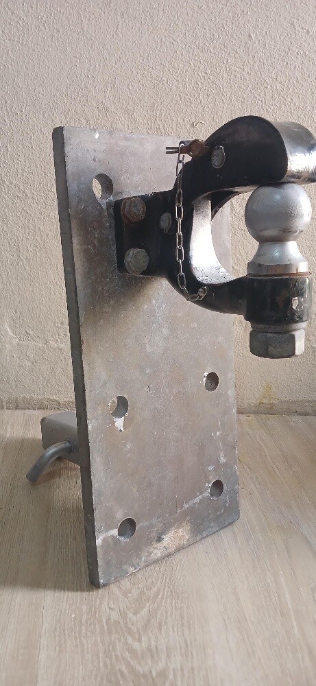 heavy-duty adjustable trailer hitch - 5