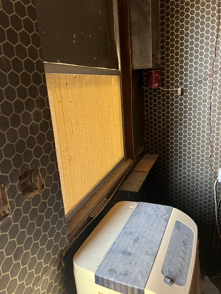 للبيع غرفة مقاس 2,45 في 1,60 - 3