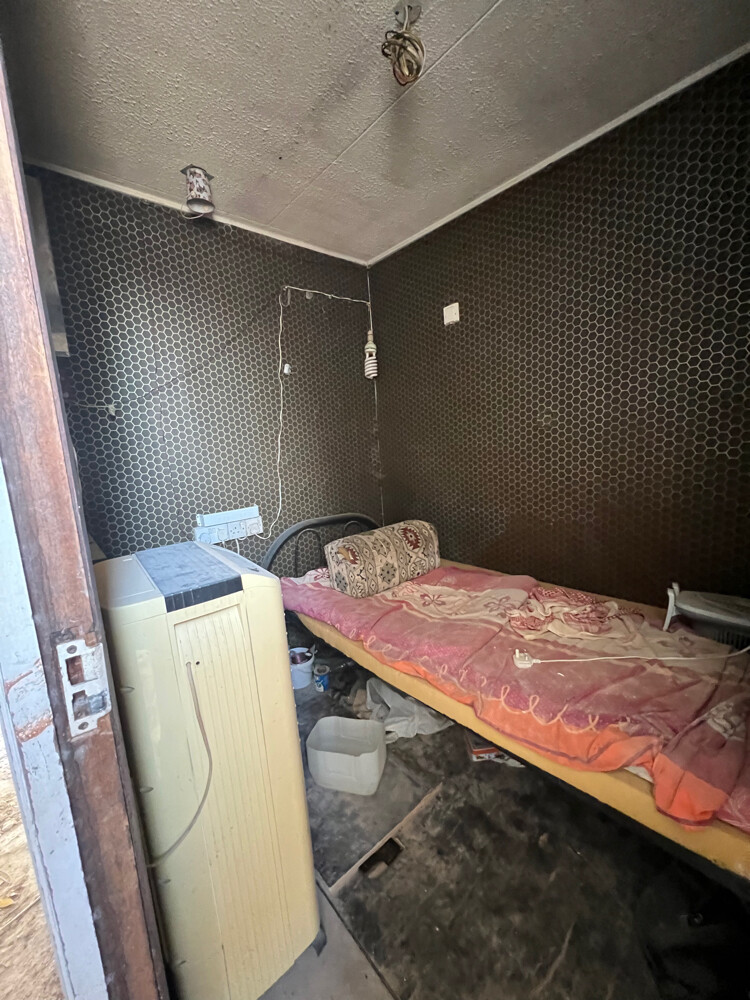 للبيع غرفة مقاس 2,45 في 1,60 - 2
