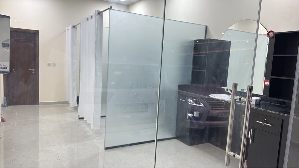 For sale men's salon - 1