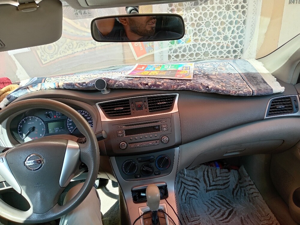 Nissan sentara - 4