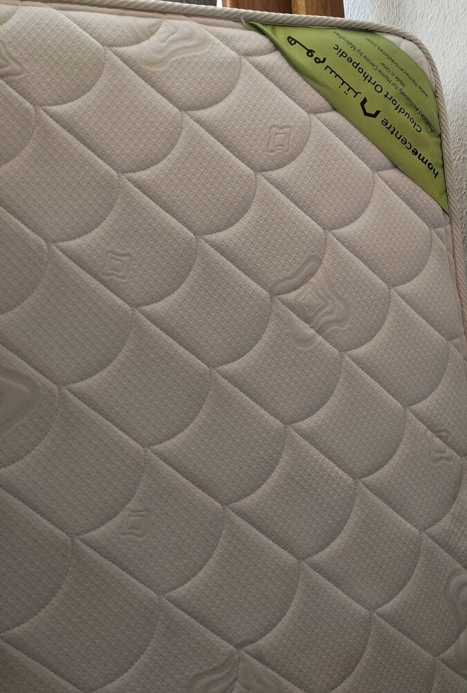 Furniture & Appliance Sale
Bed - 10