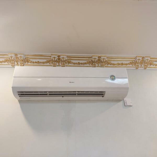 Gree split ac 2.5ton good condition - 1