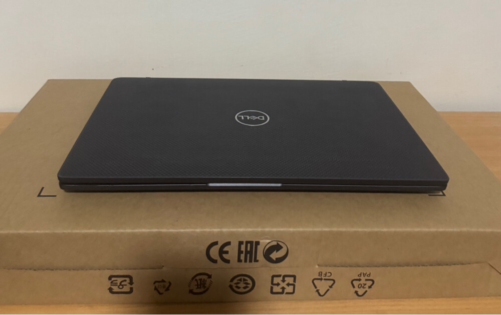 Dell 7400 , Intel core i5 ,8th gen - 2