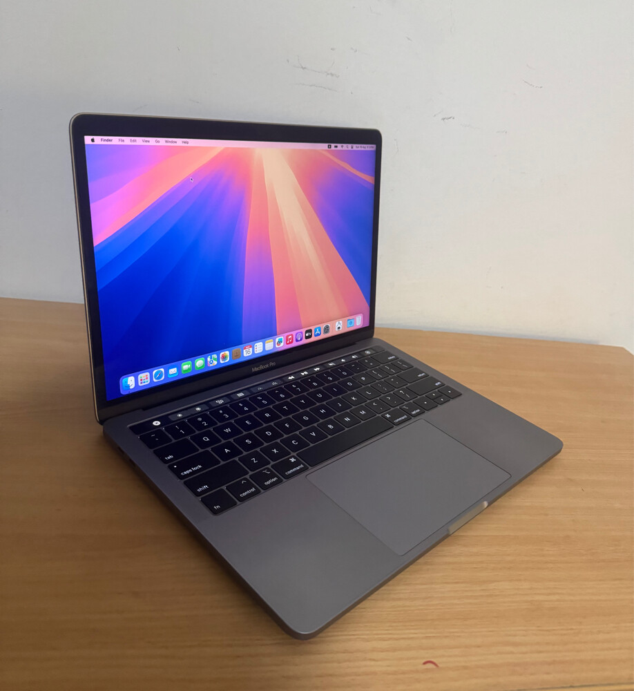 MacBook Pro 2019 , sequoia - 3