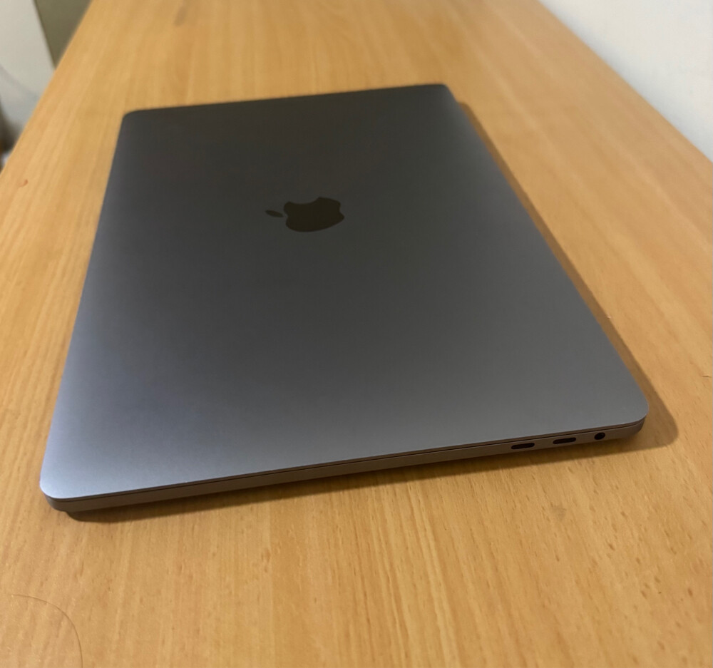 MacBook Pro 2019 , sequoia - 6
