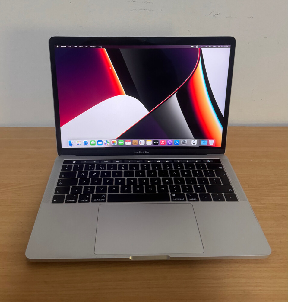 MacBook Pro 2018 core i7 ,ram 16  - 1