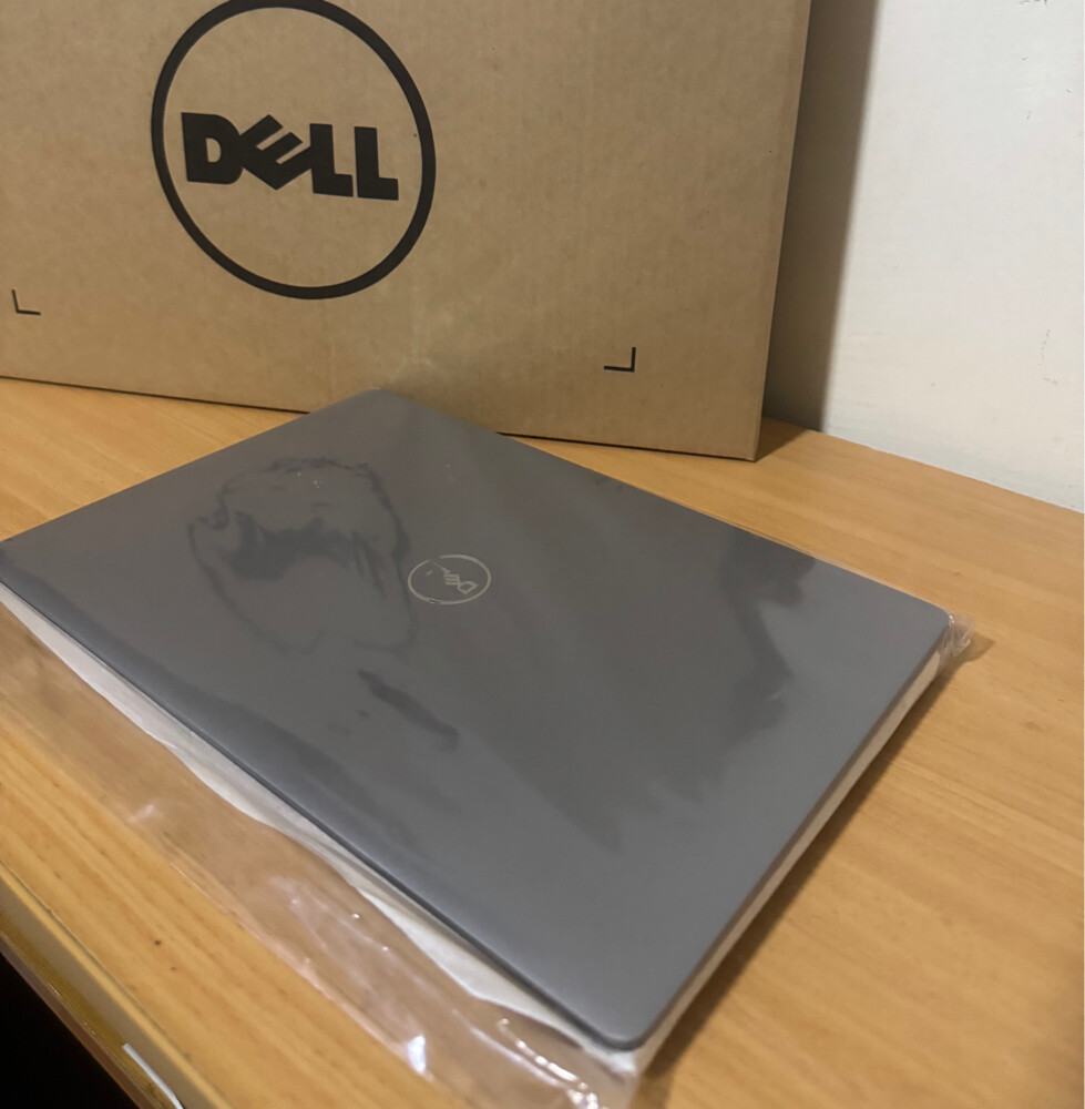 laptop dell 10th gen , like new - 6