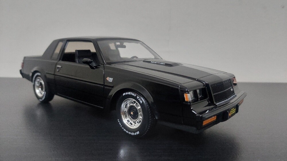 1:18 87 buick model car - 1