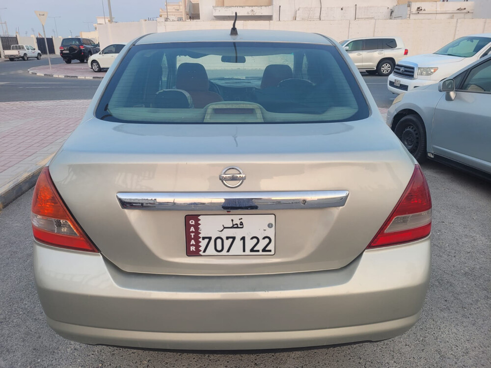 nissan tida - 4
