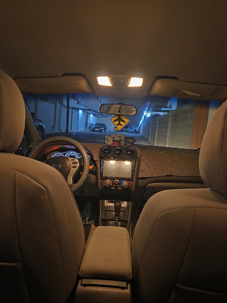 Nissan Altima - 8