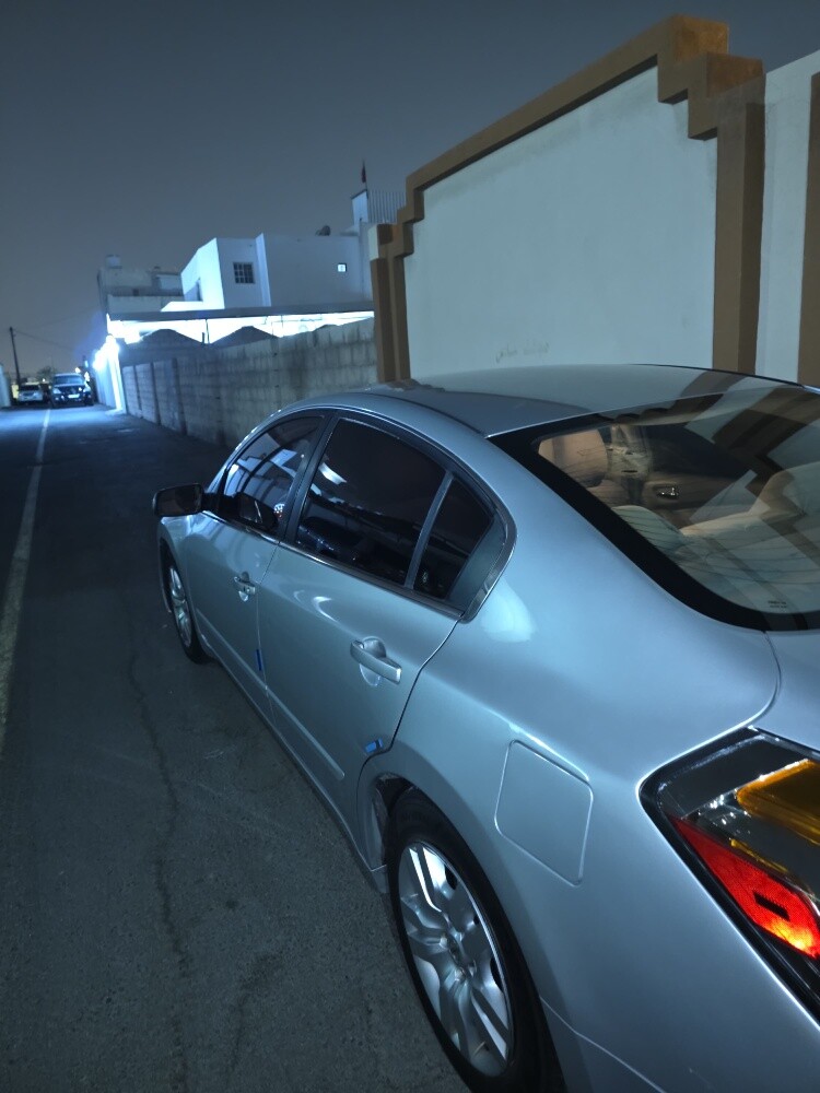 Nissan Altima - 5