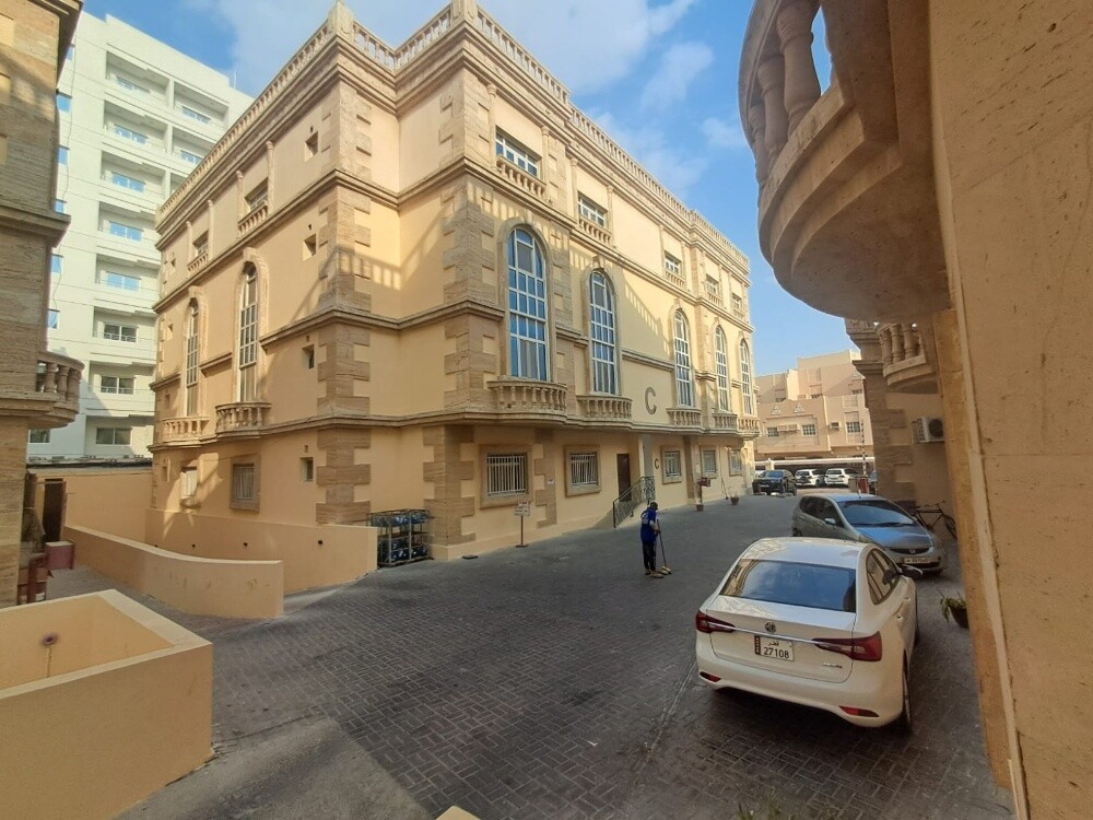 Spacious 2BHK Unfurnished, Alsad - 4