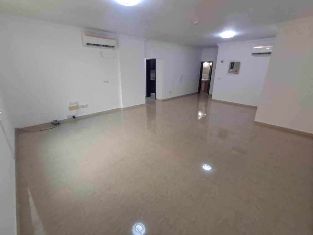 Spacious 2BHK Unfurnished, Alsad - 8