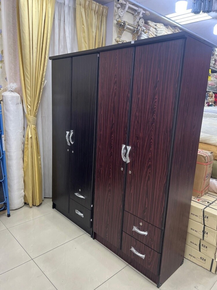 يتوفر سرير بحجم كينج جديد وسرير ب - 1