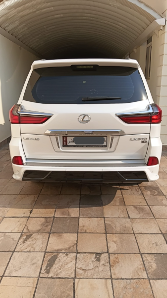 LEXUS LX570S 2018 241KM QR195K - 2