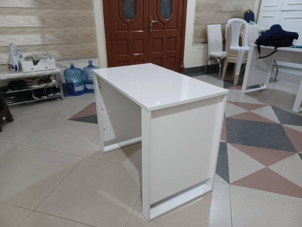 طاولة للبيع - 1
