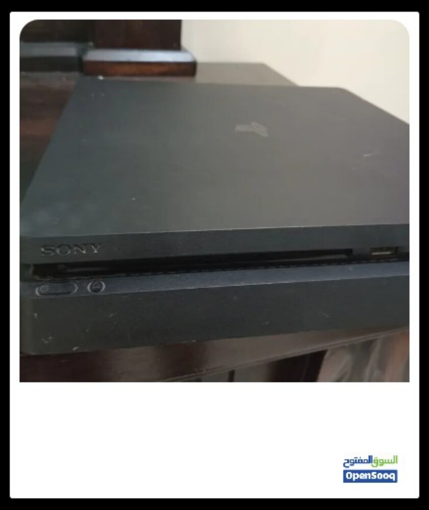 PlayStation 4 - 4