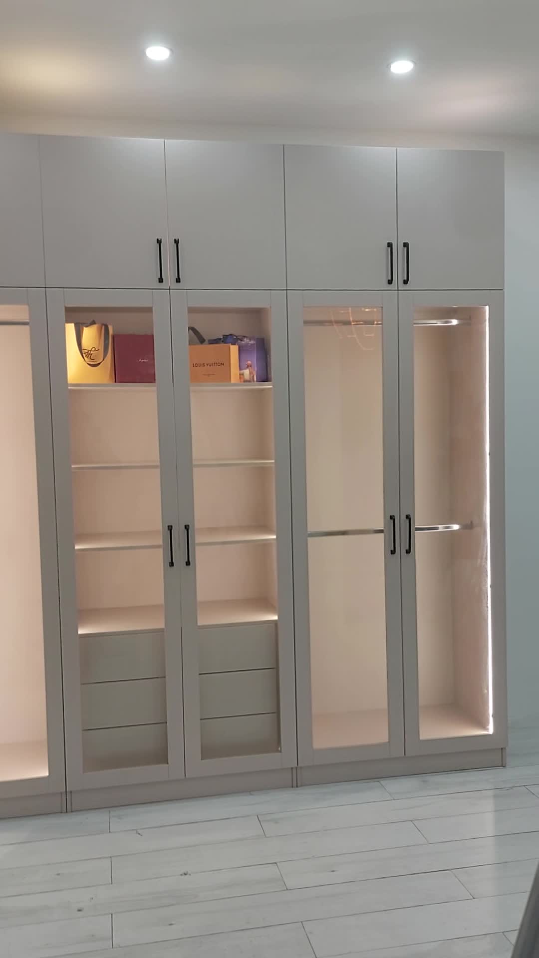 Glass & LED Cabinet Design - 1