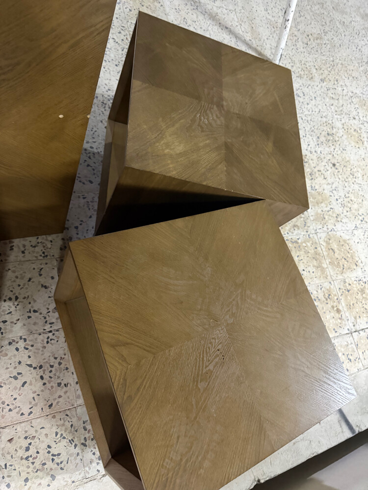طاولة كبيره و طالولات صغيره  - 2