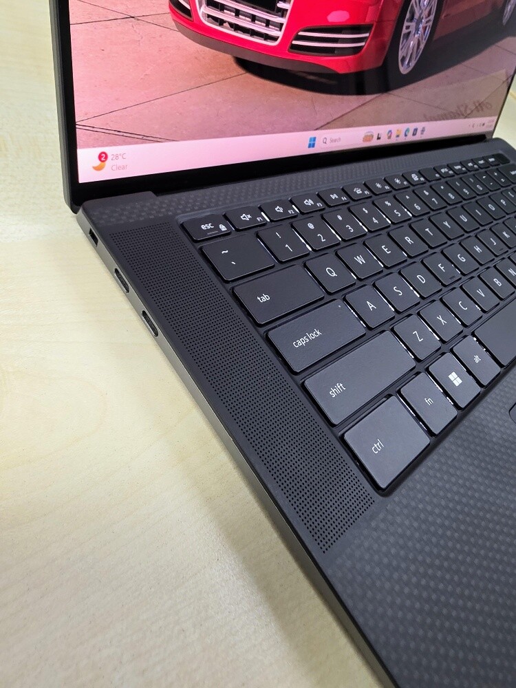 DeLL Precision i7 32GB-1.2T RTX 8GB - 11